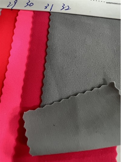 DG-BT recycled nylon matte Lycra Composition: 82% recycled nylon 18% spandex Weight: 200g/㎡ Width: 150CM detail view-8 DG-BT recycled nylon matte Lycra Composition: 82% recycled nylon 18% spandex Weight: 200g/㎡ Width: 150CM detail view-8